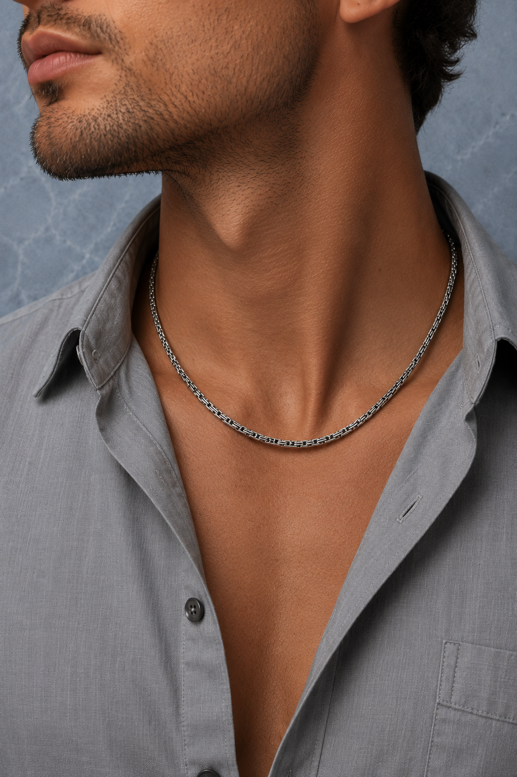 Collier Alex porté – collier homme Velyra Paris