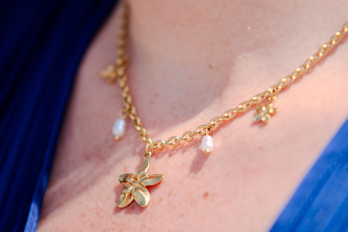 Collier Natalia porté – collier Velyra Paris