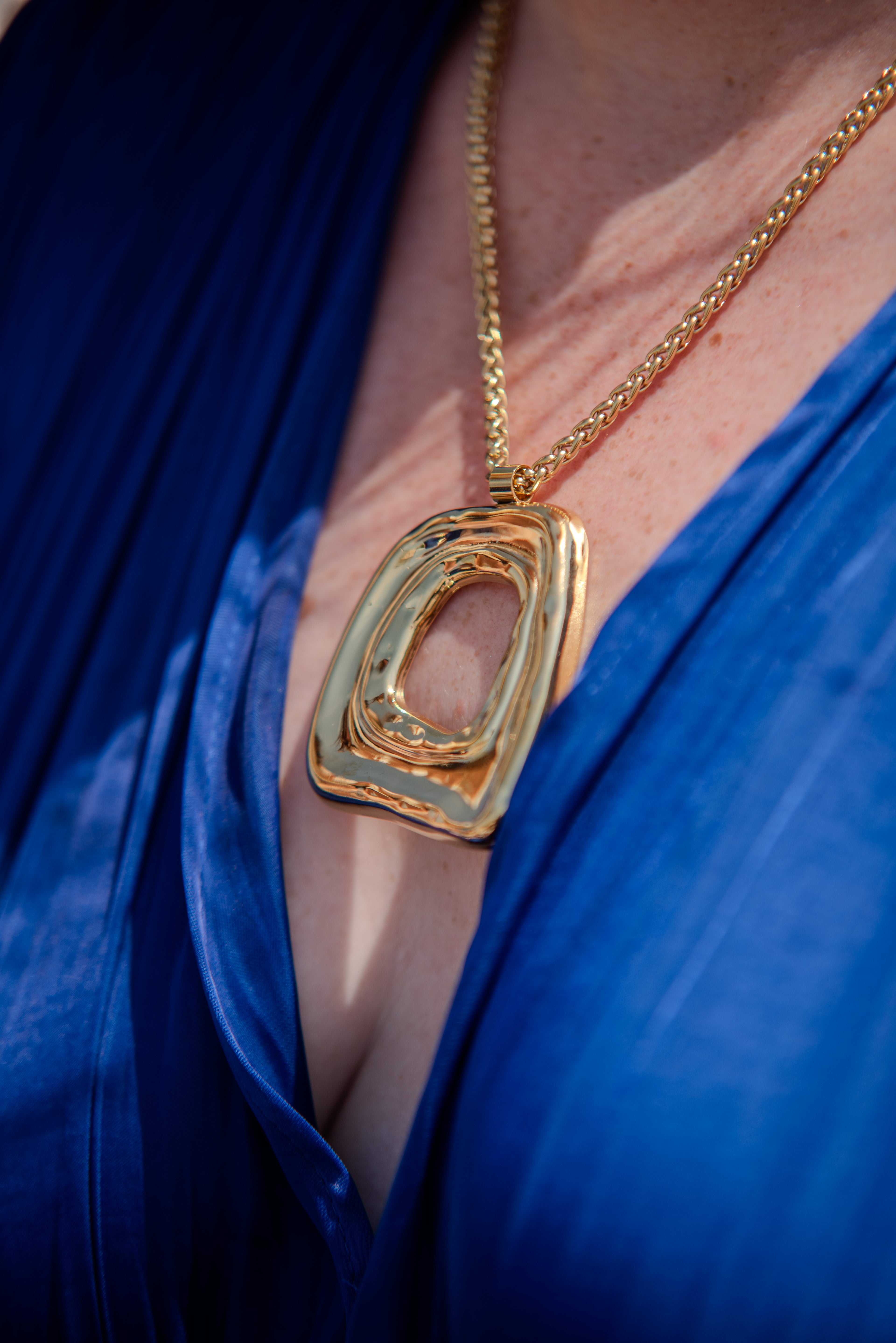 COLLIER LOUISE